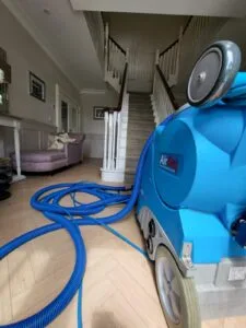 Sofa cleaning machine